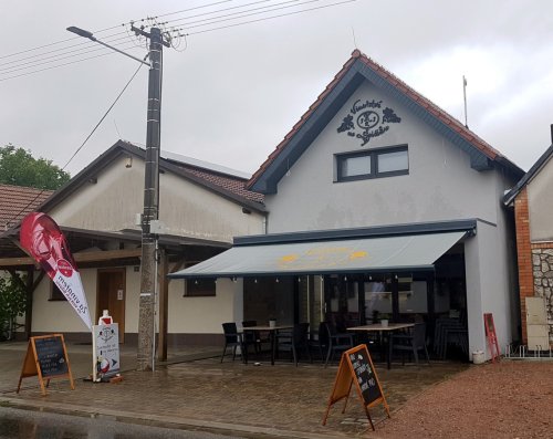 Vinotéka funguje i za špatného počasí