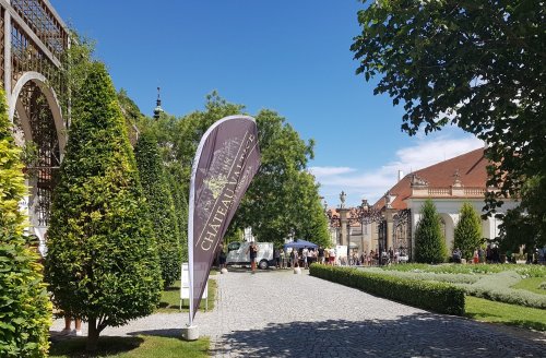 Vinařství se stánky v zahradě mikulovského zámku měla zaručeno úžasné prostředí Vinařství se stánky v zahradě mikulovského zámku měla zaručeno úžasné prostředí