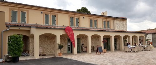 Budova zapadá do označení zdejší krajiny Moravské Toskánsko Budova zapadá do označení zdejší krajiny Moravské Toskánsko