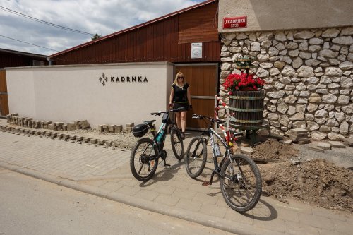 V Březí jsme se zastavili u Jindřicha Kadrnky. Ten měl bohužel zavřeno. Otevíral až v 15 hodin, což nás docela mrzelo.