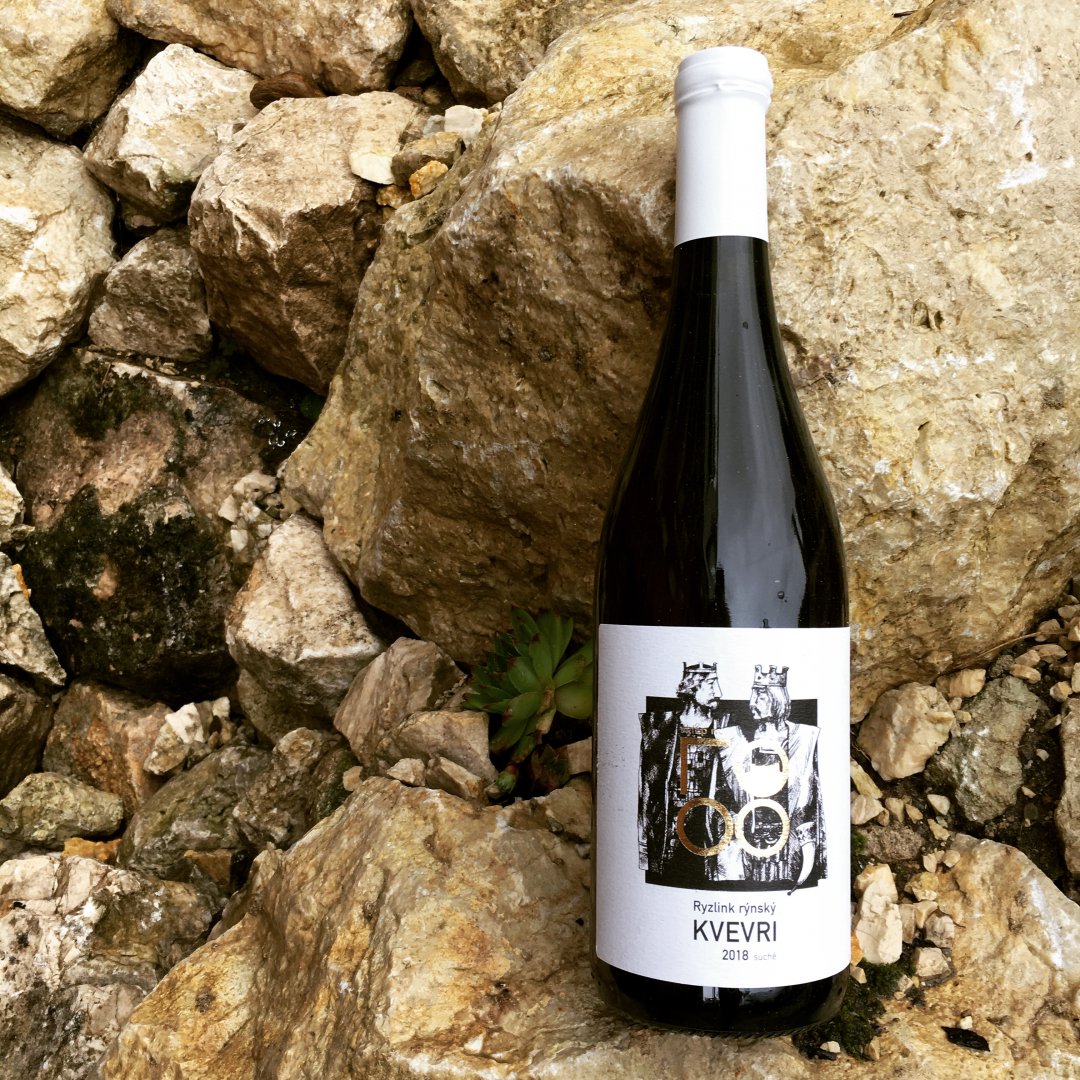 Lahev vína Ryzlink rýnský I KVEVRI I nesířené 2017, zemské víno (suché)