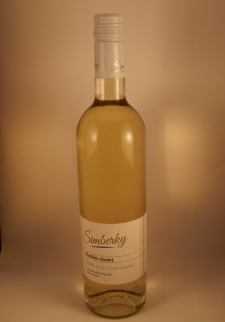 Lahev vína Ryzlink rýnský 2018, zemské víno (polosuché)