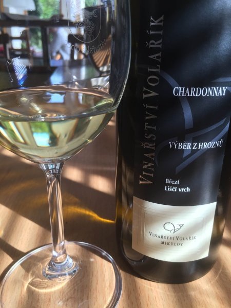 Lahev vína Chardonnay 2014, výběr z hroznů (suché)
