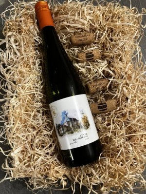 Lahev vína Zpěv staré hory 2024, moravské zemské víno (suché)