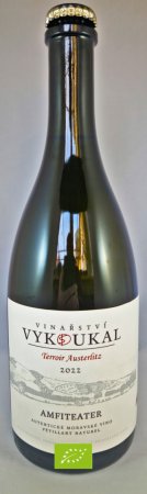 Lahev vína Amfiteatr 2023, zemské víno - perlivé (brut nature)