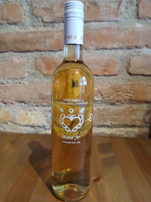 Lahev vína Pálava "TY" 2024, moravské zemské víno (polosladké)