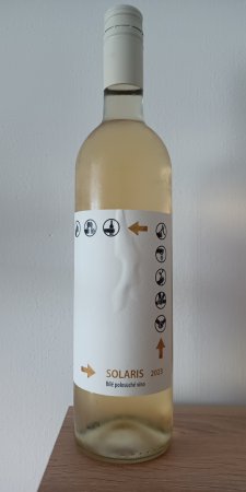 Lahev vína Solaris 2023, české zemské víno (polosuché)