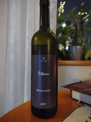 Lahev vína Pálava 2017, zemské víno (sladké)