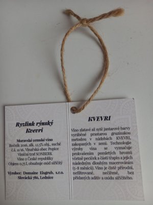 Lahev vína Ryzlink rýnský (Kvevri) 2016, zemské víno (suché)