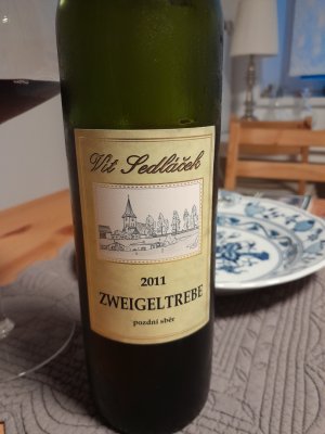 Lahev vína Zweigeltrebe 2011, pozdní sběr (suché)