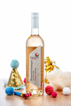 Lahev vína Frizzante baraque 2022, zemské víno - perlivé (polosuché)