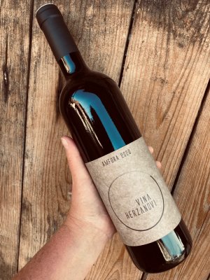 Lahev vína AMFORA 2020, zemské víno (suché)