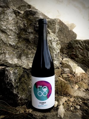 Lahev vína Laurot | nefiltrované | nesířené | Batch No. 1 2019, zemské víno (suché)