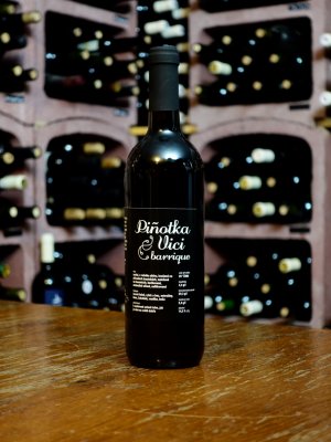 Lahev vína Piñotka barrique, nefiltrované, zemské víno (suché)