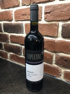 Lahev vína Merlot 2019, výběr z hroznů (suché)