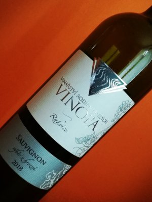 Lahev vína Sauvignon 2018, výběr z hroznů (polosuché)