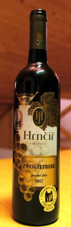 Lahev vína Zweigeltrebe 2017, pozdní sběr (suché)
