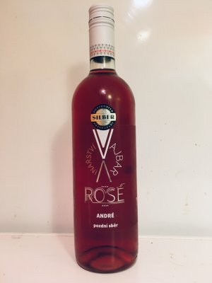 Lahev vína André rosé 2017, pozdní sběr