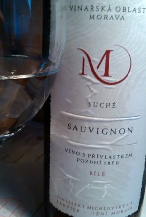 Lahev vína Sauvignon 2013, pozdní sběr (suché)